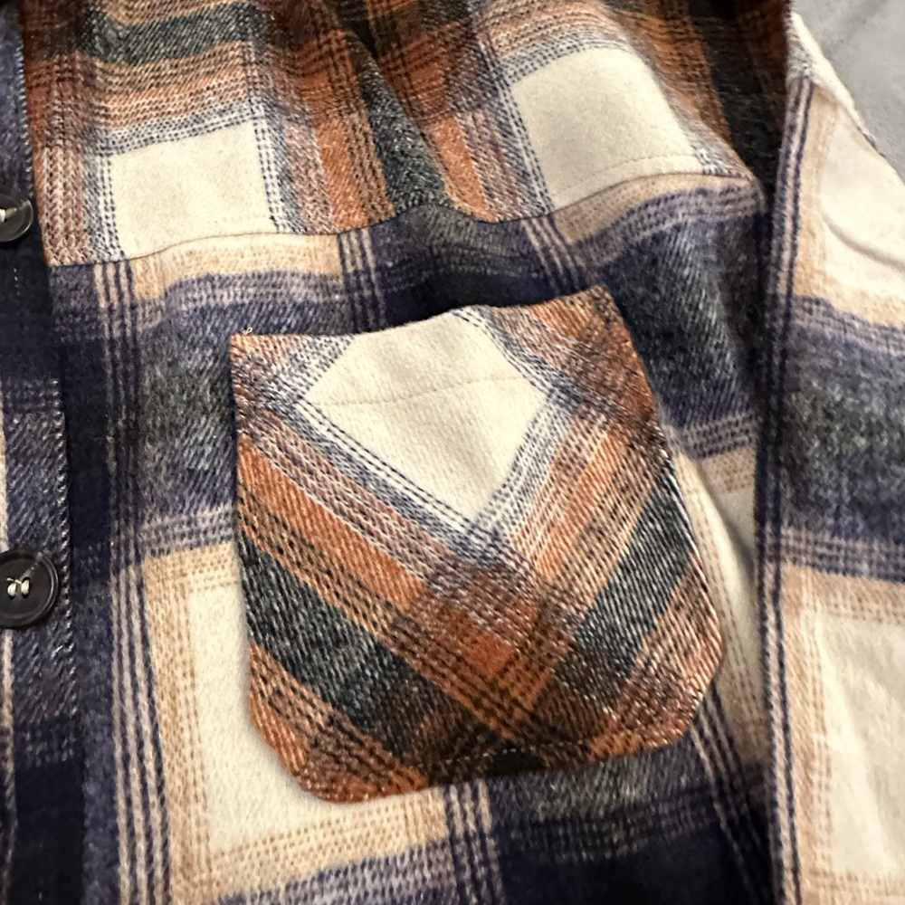 Shacket - Picture 3 of 5